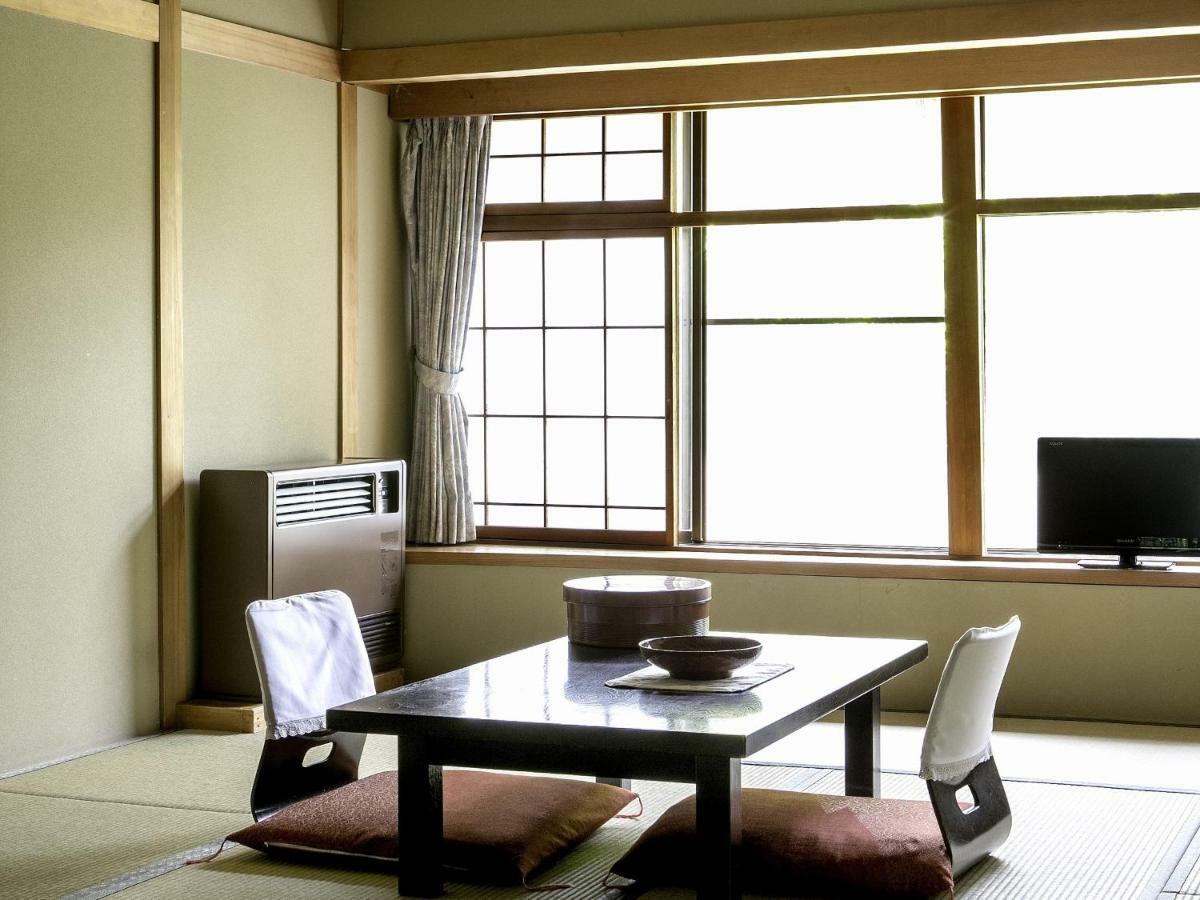 Ryokan Warabino Takayama  Esterno foto